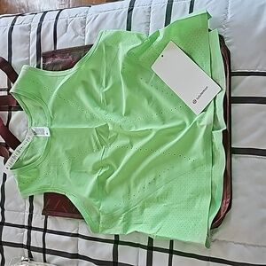 * NWT Lululemon Swift Ventilated Running Tank Top Scream Green Light Size 4